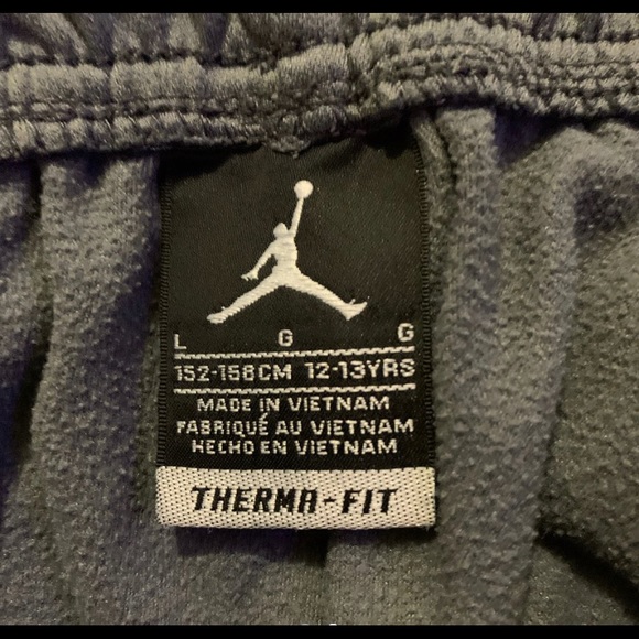 Kids sweatpants.. size L - Picture 2 of 2